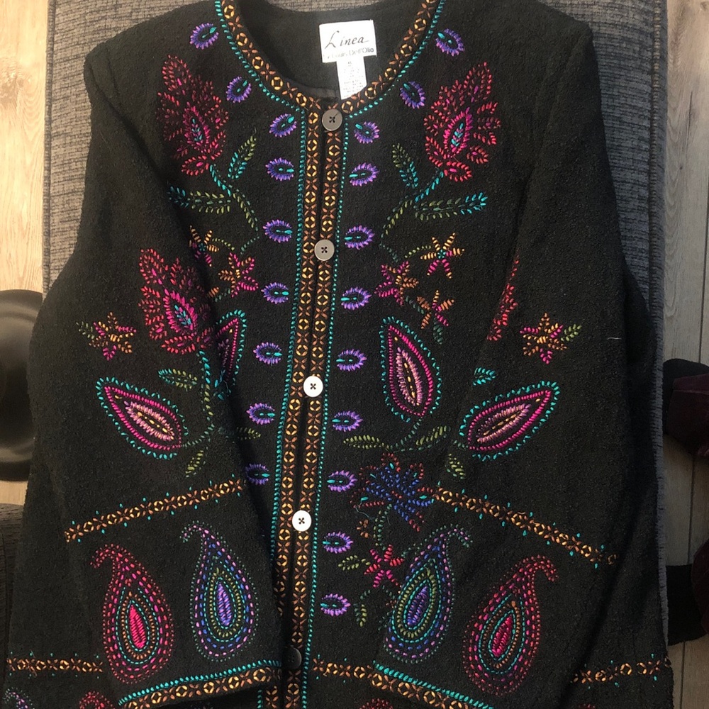 Linea by Louis Dell’Olio XL preloved In beautiful shape. Vintage very detailed